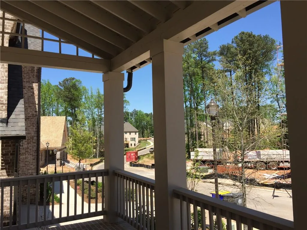 6426 Lucent Lane, Sandy Springs, Georgia 30328, 5 Bedrooms Bedrooms, ,4 BathroomsBathrooms,Residential,Sold,6426 Lucent Lane,5906315