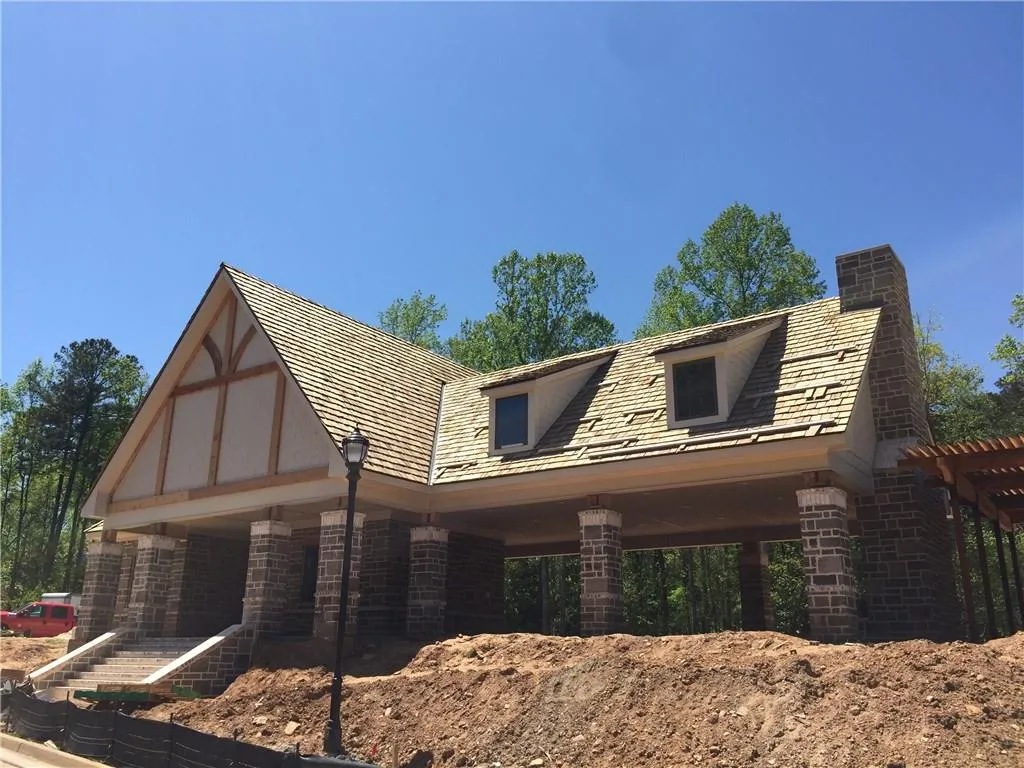 6426 Lucent Lane, Sandy Springs, Georgia 30328, 5 Bedrooms Bedrooms, ,4 BathroomsBathrooms,Residential,Sold,6426 Lucent Lane,5906315
