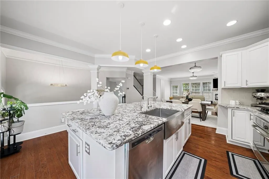 2872 Overlook Way Ne, Atlanta, Georgia 30324, 3 Bedrooms Bedrooms, 0 ,3 BathroomsBathrooms,Residential,For Sale,2872 Overlook Way Ne,7753805