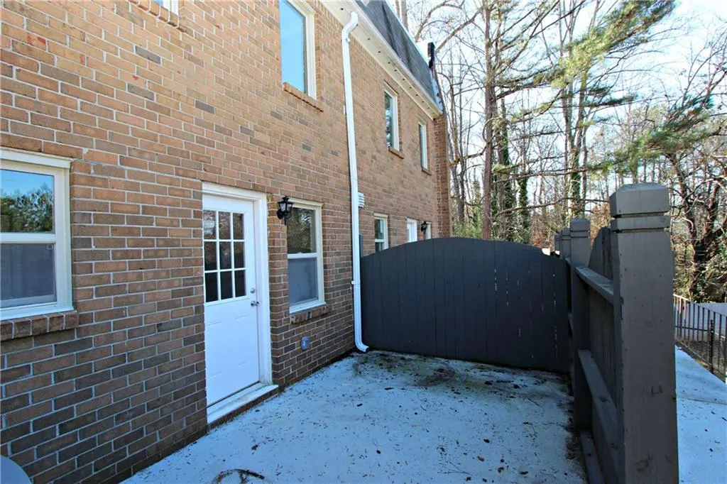 265 Winding River Drive Unit G, Sandy Springs, Georgia 30350, 2 Bedrooms Bedrooms, ,1 BathroomBathrooms,Residential,Sold,265 Winding River Drive Unit G,5628409