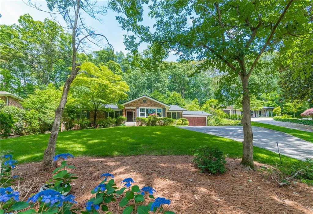 6855 Castleton Drive Nw, Atlanta, Georgia 30328, 4 Bedrooms Bedrooms, ,3 BathroomsBathrooms,Residential,Sold,6855 Castleton Drive Nw,5856656