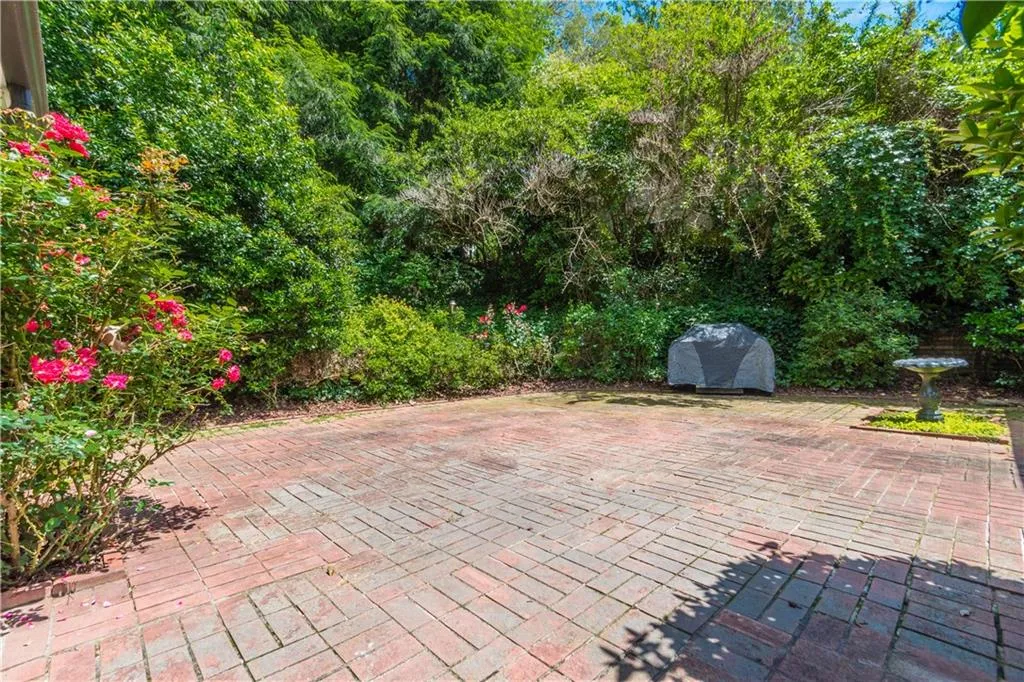 6855 Castleton Drive Nw, Atlanta, Georgia 30328, 4 Bedrooms Bedrooms, ,3 BathroomsBathrooms,Residential,Sold,6855 Castleton Drive Nw,5856656