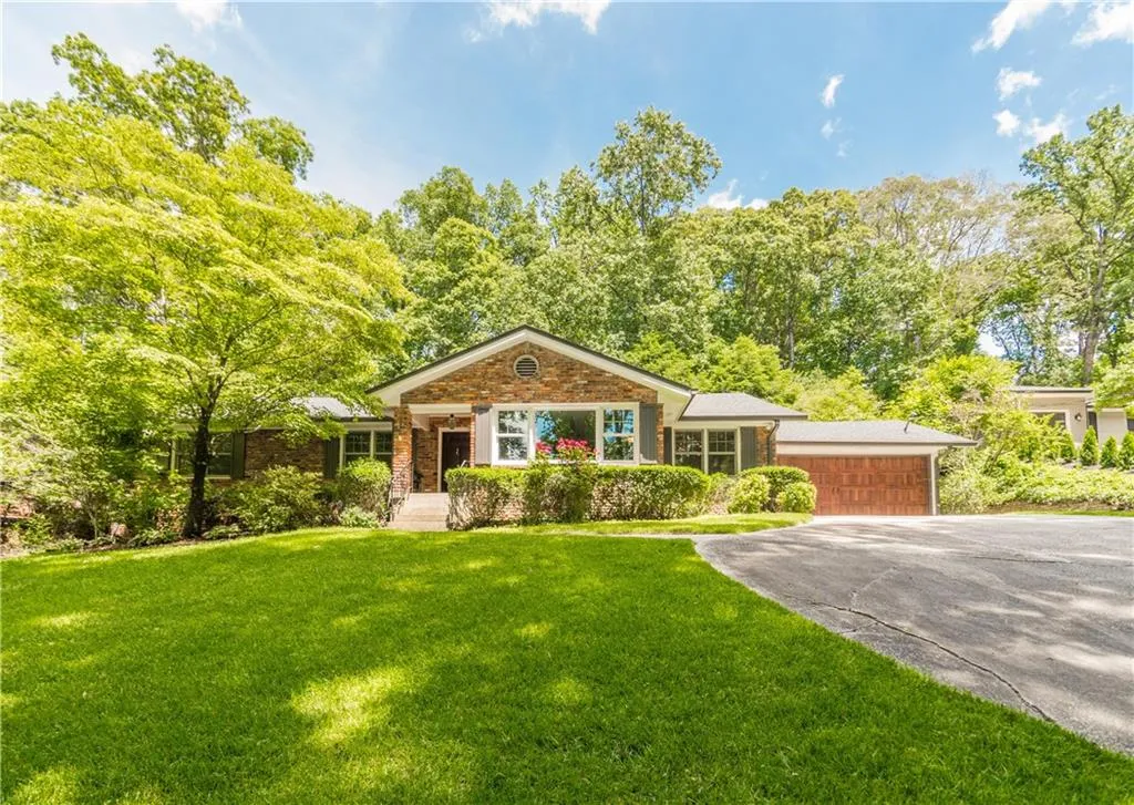 6855 Castleton Drive Nw, Atlanta, Georgia 30328, 4 Bedrooms Bedrooms, ,3 BathroomsBathrooms,Residential,Sold,6855 Castleton Drive Nw,5856656