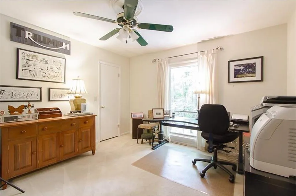 515 Spalding Drive, Sandy Springs, Georgia 30328, 3 Bedrooms Bedrooms, ,2 BathroomsBathrooms,Residential,Sold,515 Spalding Drive,6506326
