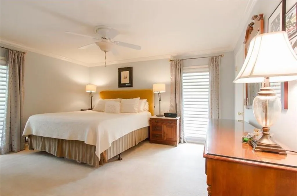 515 Spalding Drive, Sandy Springs, Georgia 30328, 3 Bedrooms Bedrooms, ,2 BathroomsBathrooms,Residential,Sold,515 Spalding Drive,6506326