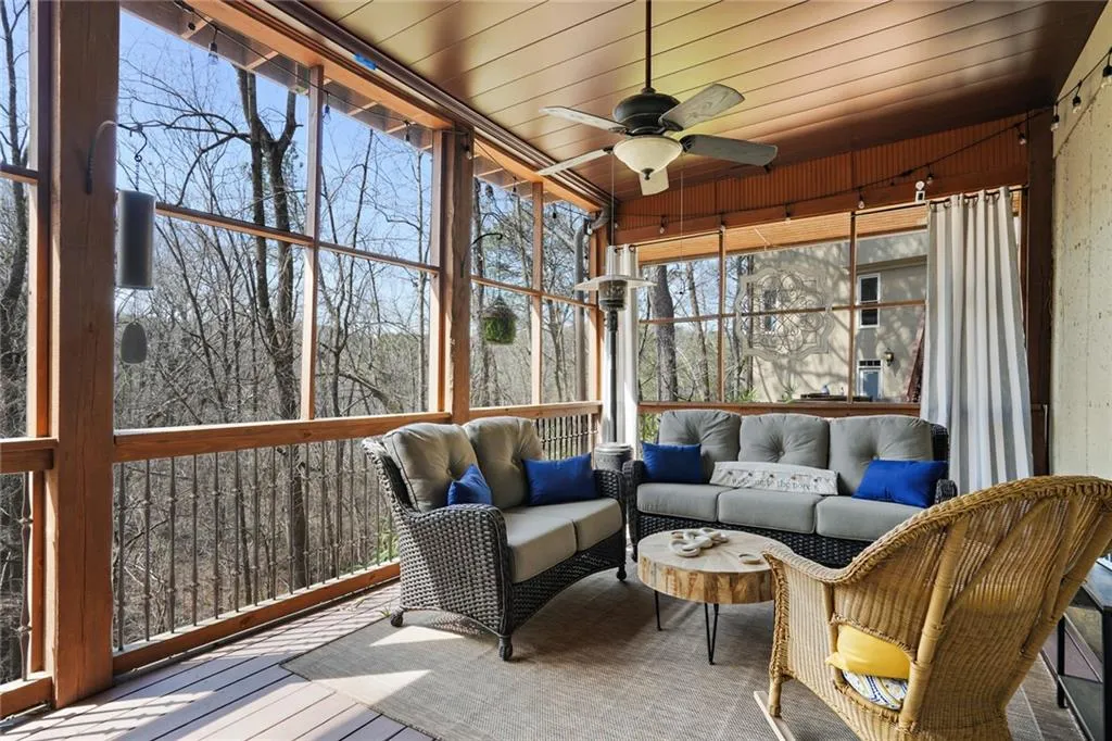 105 Grogans Landing, Sandy Springs, Georgia 30350, 5 Bedrooms Bedrooms, ,4 BathroomsBathrooms,Residential,Sold,105 Grogans Landing,7356467