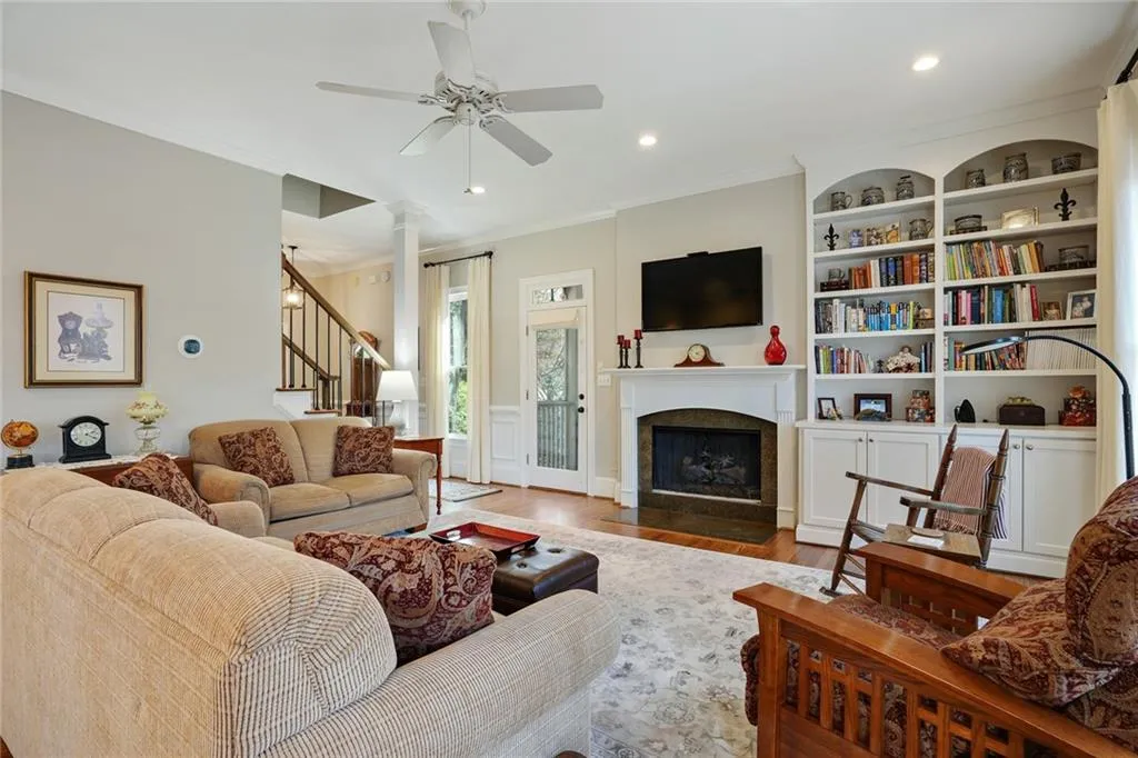 105 Grogans Landing, Sandy Springs, Georgia 30350, 5 Bedrooms Bedrooms, ,4 BathroomsBathrooms,Residential,Sold,105 Grogans Landing,7356467