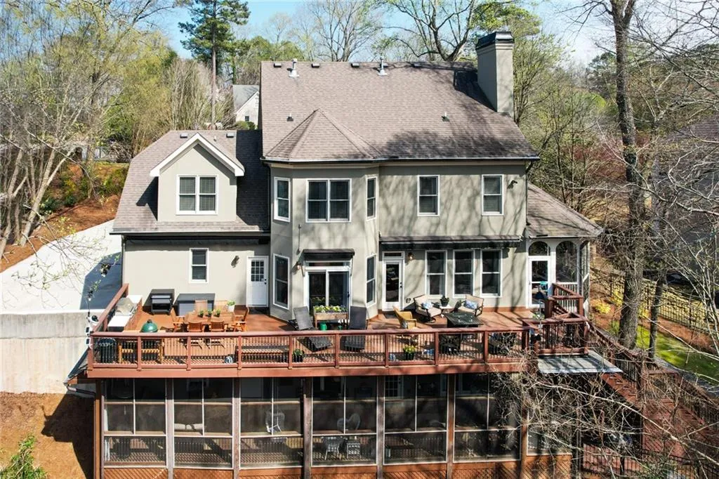 105 Grogans Landing, Sandy Springs, Georgia 30350, 5 Bedrooms Bedrooms, ,4 BathroomsBathrooms,Residential,Sold,105 Grogans Landing,7356467