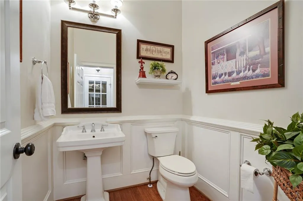 105 Grogans Landing, Sandy Springs, Georgia 30350, 5 Bedrooms Bedrooms, ,4 BathroomsBathrooms,Residential,Sold,105 Grogans Landing,7356467