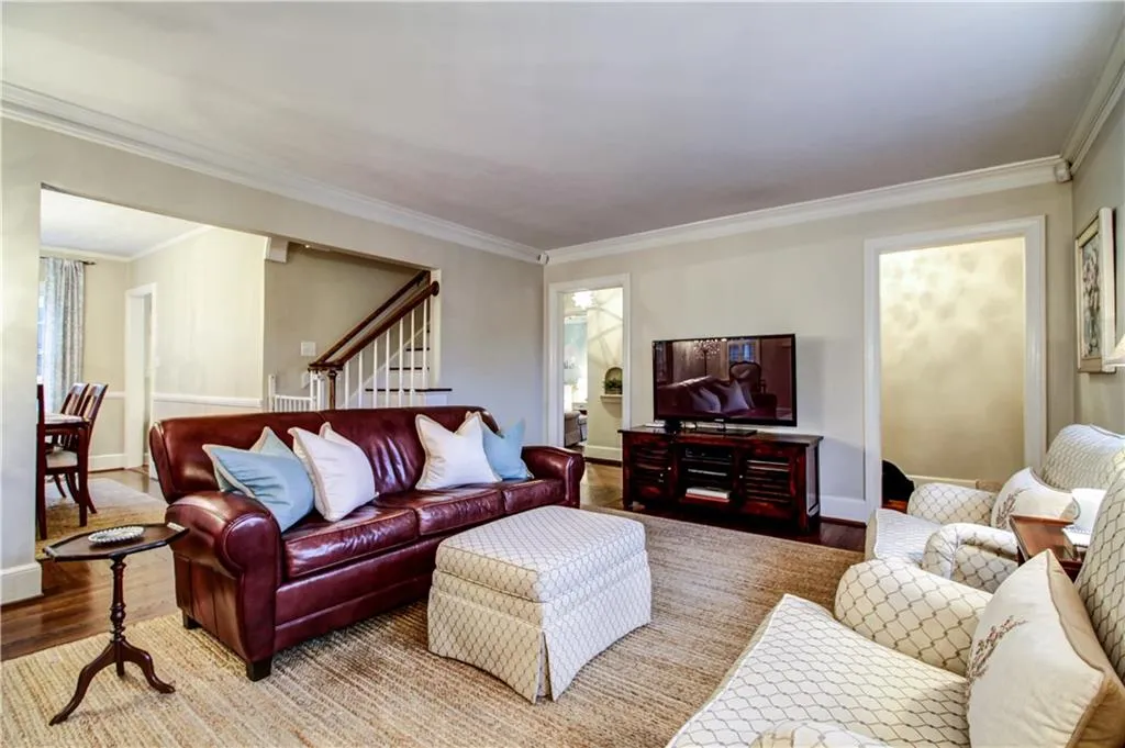 2516 Acorn Avenue Ne, Atlanta, Georgia 30305, 3 Bedrooms Bedrooms, ,2 BathroomsBathrooms,Residential,Sold,2516 Acorn Avenue Ne,5658844