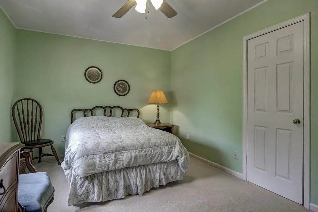 6520 Roswell Road Unit 98, Sandy Springs, Georgia 30328, 2 Bedrooms Bedrooms, ,1 BathroomBathrooms,Residential,Sold,6520 Roswell Road Unit 98,5697614