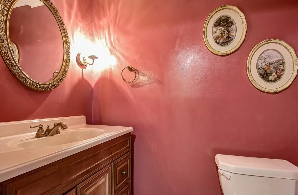 6520 Roswell Road Unit 98, Sandy Springs, Georgia 30328, 2 Bedrooms Bedrooms, ,1 BathroomBathrooms,Residential,Sold,6520 Roswell Road Unit 98,5697614