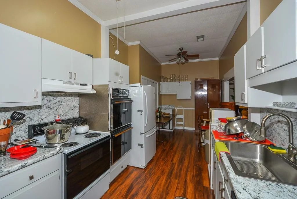 6700 Roswell Road Unit 31a, Sandy Springs, Georgia 30328, 2 Bedrooms Bedrooms, ,2 BathroomsBathrooms,Residential,Sold,6700 Roswell Road Unit 31a,6673014