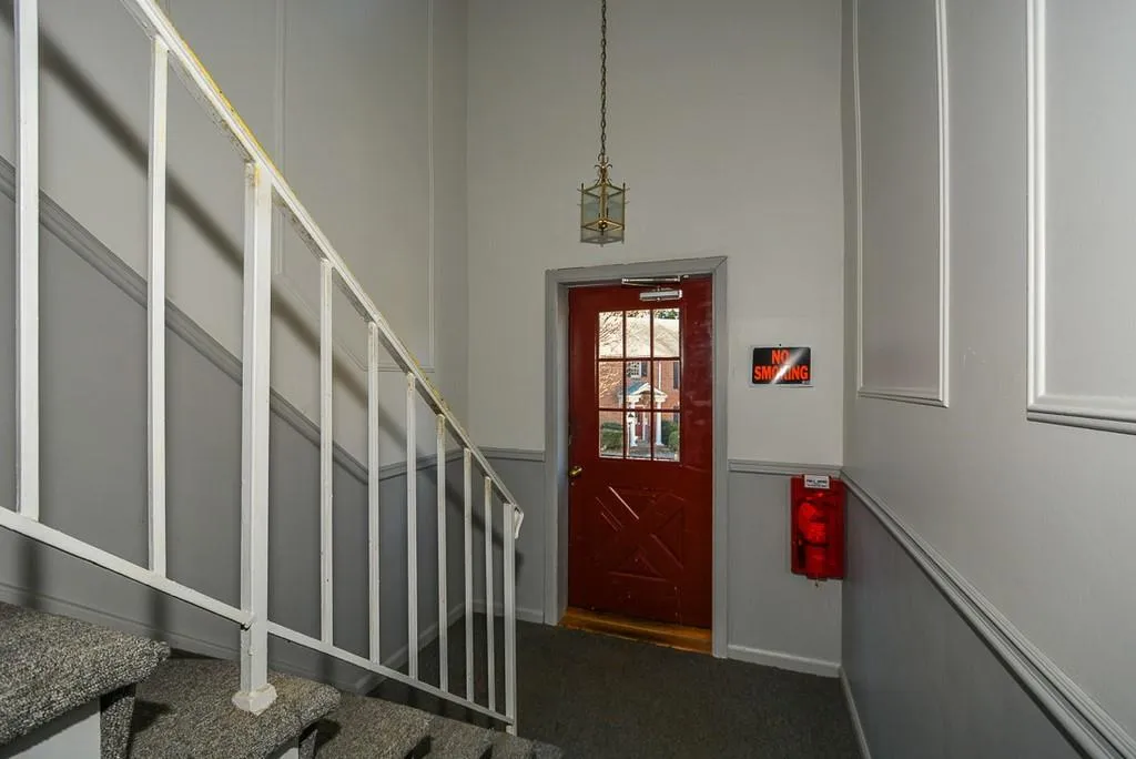 6700 Roswell Road Unit 31a, Sandy Springs, Georgia 30328, 2 Bedrooms Bedrooms, ,2 BathroomsBathrooms,Residential,Sold,6700 Roswell Road Unit 31a,6673014