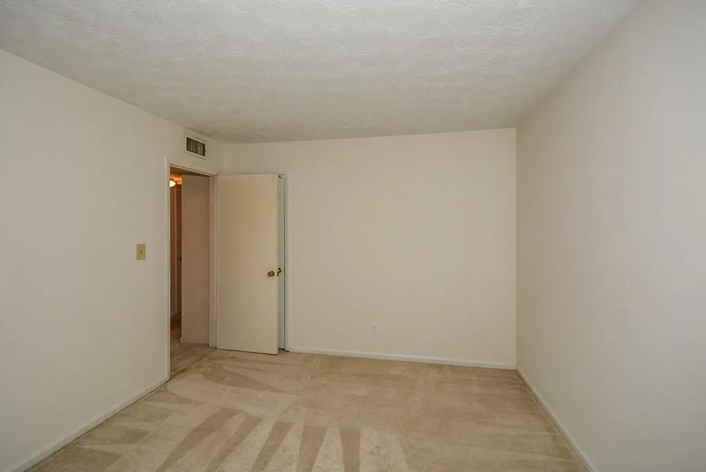 6700 Roswell Road Unit 31a, Sandy Springs, Georgia 30328, 2 Bedrooms Bedrooms, ,2 BathroomsBathrooms,Residential,Sold,6700 Roswell Road Unit 31a,6673014