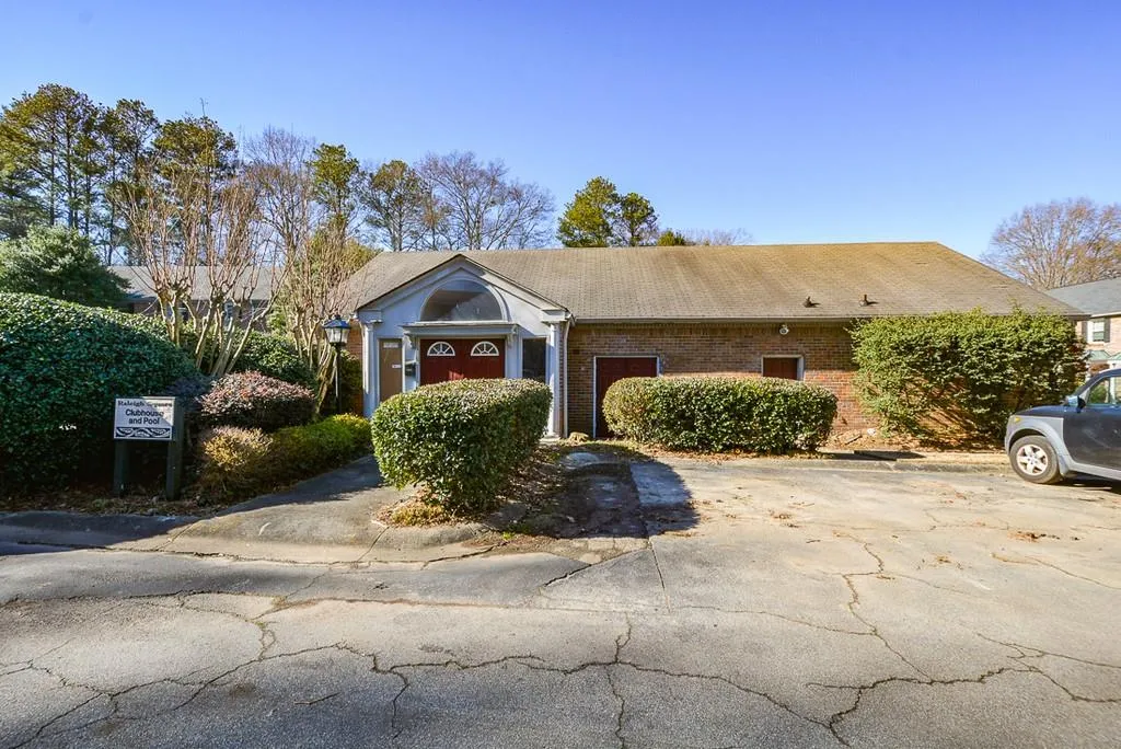 6700 Roswell Road Unit 31a, Sandy Springs, Georgia 30328, 2 Bedrooms Bedrooms, ,2 BathroomsBathrooms,Residential,Sold,6700 Roswell Road Unit 31a,6673014