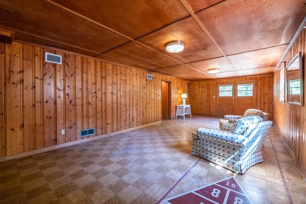 390 Montevallo Drive, Sandy Springs, Georgia 30342, 3 Bedrooms Bedrooms, ,2 BathroomsBathrooms,Residential,Sold,390 Montevallo Drive,7201351