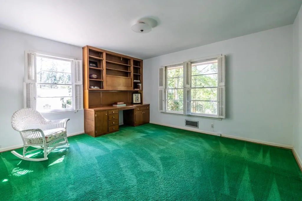 390 Montevallo Drive, Sandy Springs, Georgia 30342, 3 Bedrooms Bedrooms, ,2 BathroomsBathrooms,Residential,Sold,390 Montevallo Drive,7201351