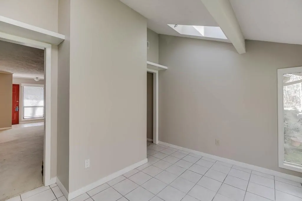 8740 Roswell Road Unit 6k, Sandy Springs, Georgia 30350, 3 Bedrooms Bedrooms, ,2 BathroomsBathrooms,Residential,Sold,8740 Roswell Road Unit 6k,6522822