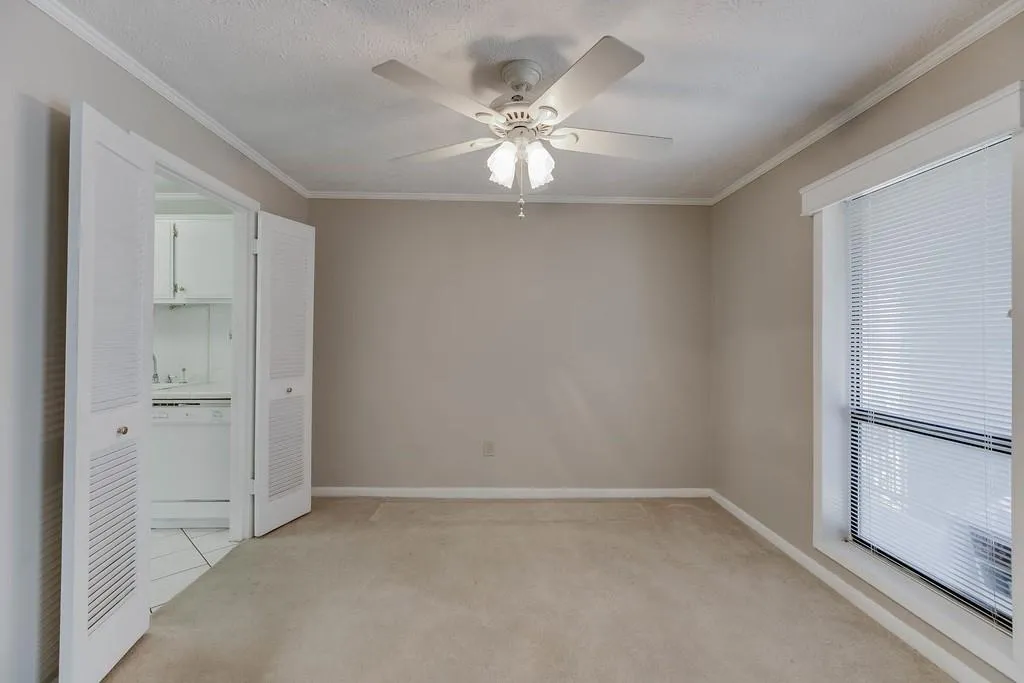 8740 Roswell Road Unit 6k, Sandy Springs, Georgia 30350, 3 Bedrooms Bedrooms, ,2 BathroomsBathrooms,Residential,Sold,8740 Roswell Road Unit 6k,6522822