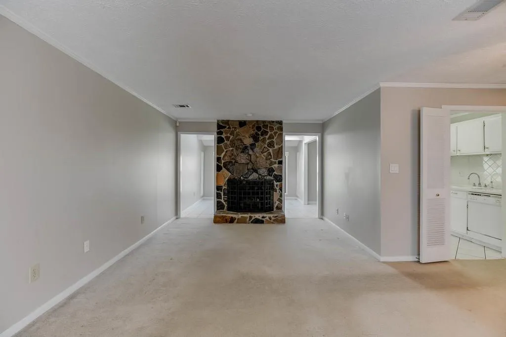 8740 Roswell Road Unit 6k, Sandy Springs, Georgia 30350, 3 Bedrooms Bedrooms, ,2 BathroomsBathrooms,Residential,Sold,8740 Roswell Road Unit 6k,6522822