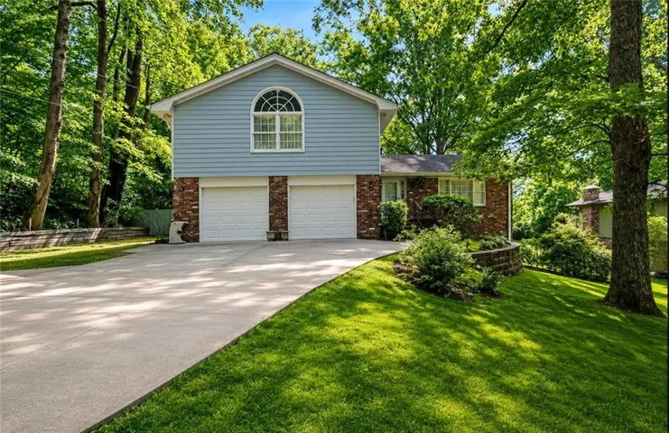 4916 Oak Grove Drive, Sugar Hill, Georgia 30518