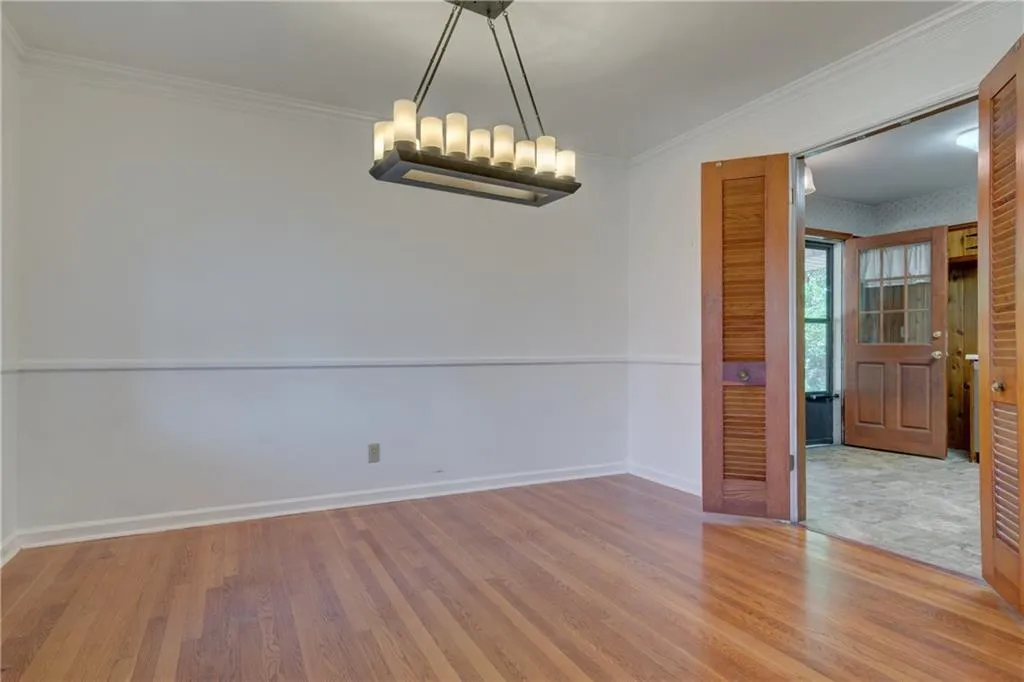 5885 Garber Drive, Sandy Springs, Georgia 30328, 4 Bedrooms Bedrooms, ,3 BathroomsBathrooms,Residential,Sold,5885 Garber Drive,5925803