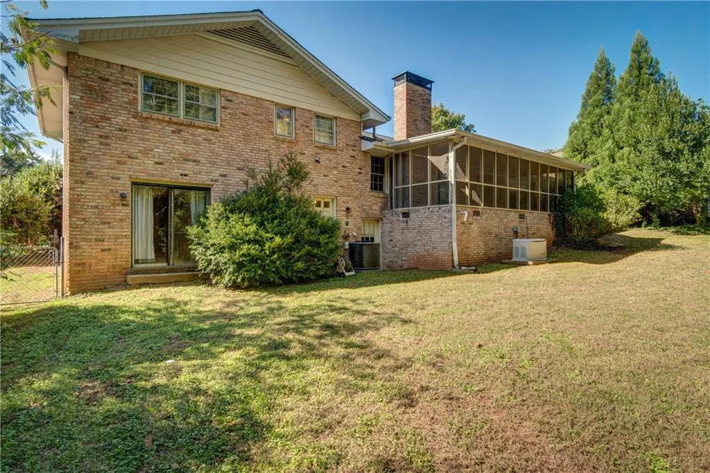 5885 Garber Drive, Sandy Springs, Georgia 30328, 4 Bedrooms Bedrooms, ,3 BathroomsBathrooms,Residential,Sold,5885 Garber Drive,5925803