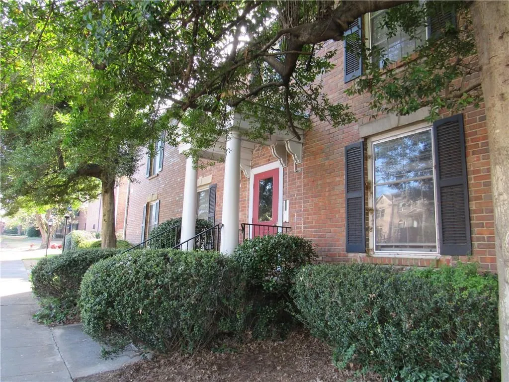 6700 Roswell Road Unit 32a, Atlanta, Georgia 30328, 2 Bedrooms Bedrooms, ,2 BathroomsBathrooms,Residential,Sold,6700 Roswell Road Unit 32a,5991136