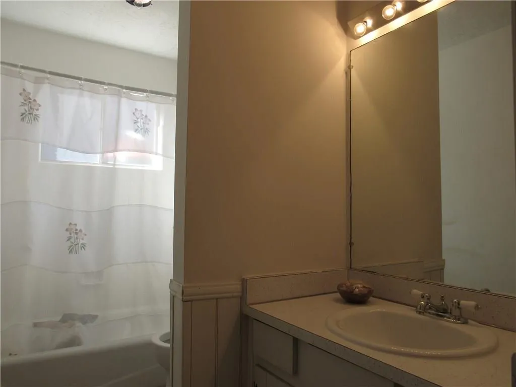 6700 Roswell Road Unit 32a, Atlanta, Georgia 30328, 2 Bedrooms Bedrooms, ,2 BathroomsBathrooms,Residential,Sold,6700 Roswell Road Unit 32a,5991136