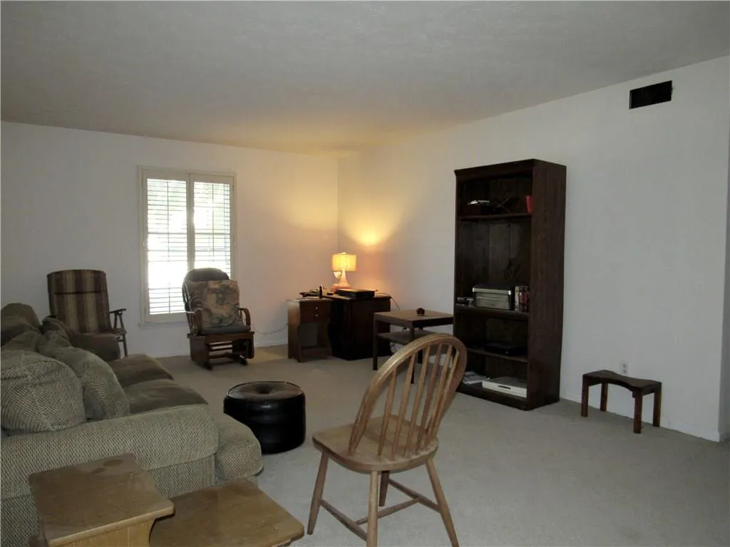 6700 Roswell Road Unit 32a, Atlanta, Georgia 30328, 2 Bedrooms Bedrooms, ,2 BathroomsBathrooms,Residential,Sold,6700 Roswell Road Unit 32a,5991136