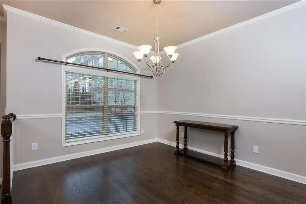 7235 Highland Bluff, Sandy Springs, Georgia 30328, 3 Bedrooms Bedrooms, ,3 BathroomsBathrooms,Residential,Sold,7235 Highland Bluff,5933906