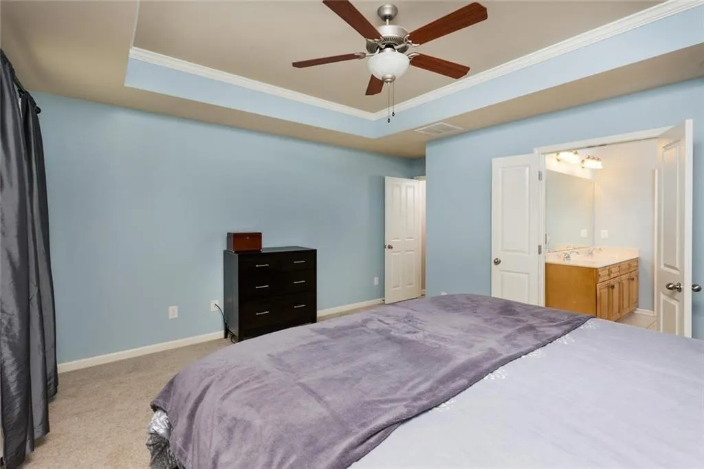 7235 Highland Bluff, Sandy Springs, Georgia 30328, 3 Bedrooms Bedrooms, ,3 BathroomsBathrooms,Residential,Sold,7235 Highland Bluff,5933906