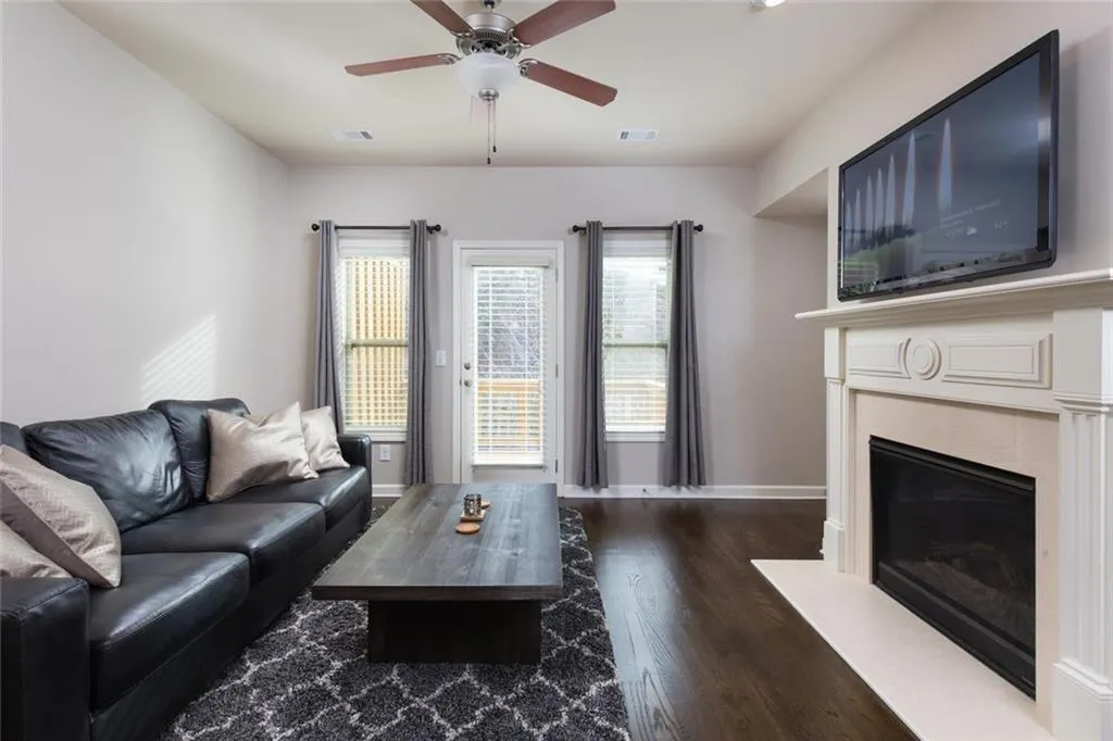 7235 Highland Bluff, Sandy Springs, Georgia 30328, 3 Bedrooms Bedrooms, ,3 BathroomsBathrooms,Residential,Sold,7235 Highland Bluff,5933906