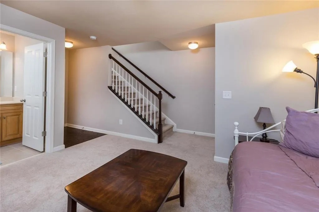 7235 Highland Bluff, Sandy Springs, Georgia 30328, 3 Bedrooms Bedrooms, ,3 BathroomsBathrooms,Residential,Sold,7235 Highland Bluff,5933906