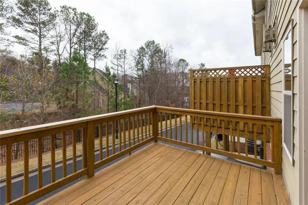 7235 Highland Bluff, Sandy Springs, Georgia 30328, 3 Bedrooms Bedrooms, ,3 BathroomsBathrooms,Residential,Sold,7235 Highland Bluff,5933906