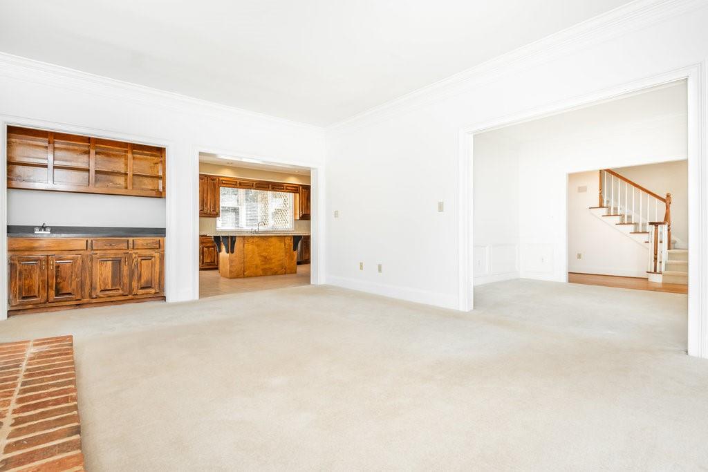 2075 Dunwoody Heritage Drive, Sandy Springs, Georgia 30350, 4 Bedrooms Bedrooms, ,2 BathroomsBathrooms,Residential,Sold,2075 Dunwoody Heritage Drive,7274122