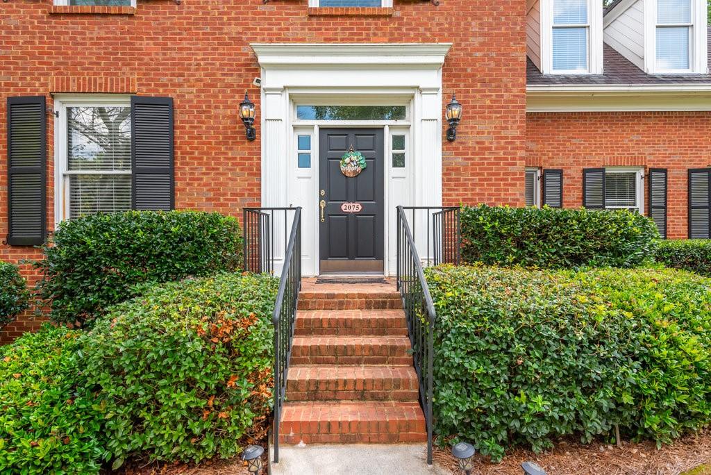 2075 Dunwoody Heritage Drive, Sandy Springs, Georgia 30350, 4 Bedrooms Bedrooms, ,2 BathroomsBathrooms,Residential,Sold,2075 Dunwoody Heritage Drive,7274122
