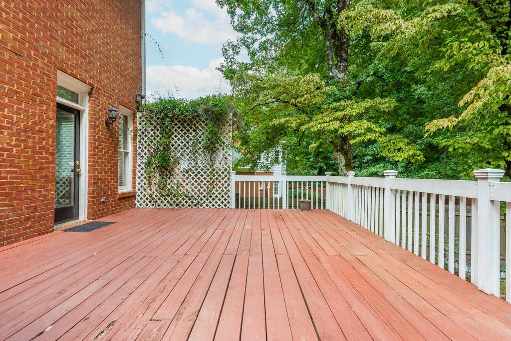 2075 Dunwoody Heritage Drive, Sandy Springs, Georgia 30350, 4 Bedrooms Bedrooms, ,2 BathroomsBathrooms,Residential,Sold,2075 Dunwoody Heritage Drive,7274122