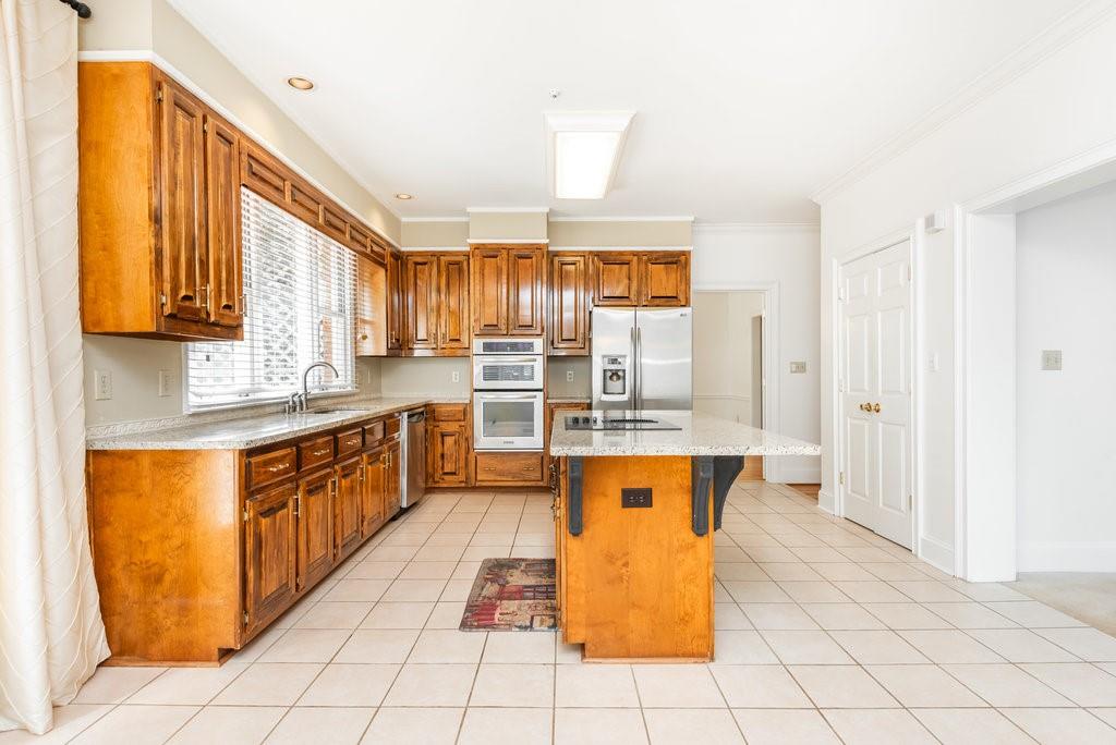 2075 Dunwoody Heritage Drive, Sandy Springs, Georgia 30350, 4 Bedrooms Bedrooms, ,2 BathroomsBathrooms,Residential,Sold,2075 Dunwoody Heritage Drive,7274122