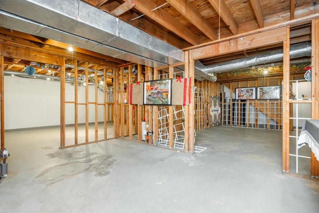 2075 Dunwoody Heritage Drive, Sandy Springs, Georgia 30350, 4 Bedrooms Bedrooms, ,2 BathroomsBathrooms,Residential,Sold,2075 Dunwoody Heritage Drive,7274122