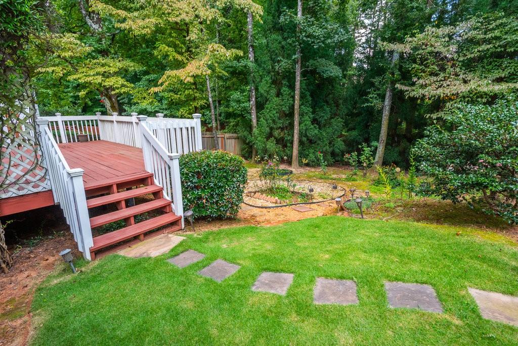 2075 Dunwoody Heritage Drive, Sandy Springs, Georgia 30350, 4 Bedrooms Bedrooms, ,2 BathroomsBathrooms,Residential,Sold,2075 Dunwoody Heritage Drive,7274122