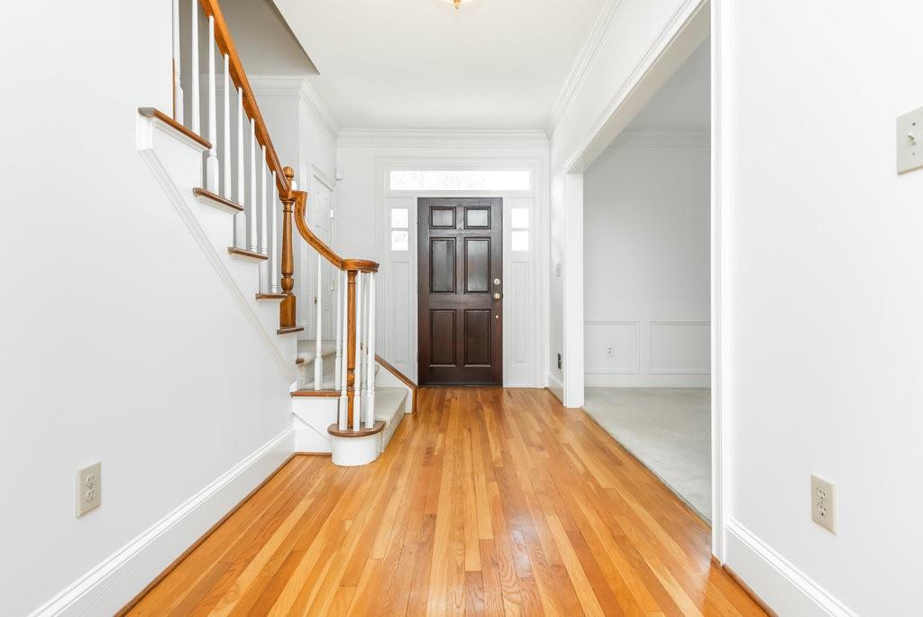 2075 Dunwoody Heritage Drive, Sandy Springs, Georgia 30350, 4 Bedrooms Bedrooms, ,2 BathroomsBathrooms,Residential,Sold,2075 Dunwoody Heritage Drive,7274122