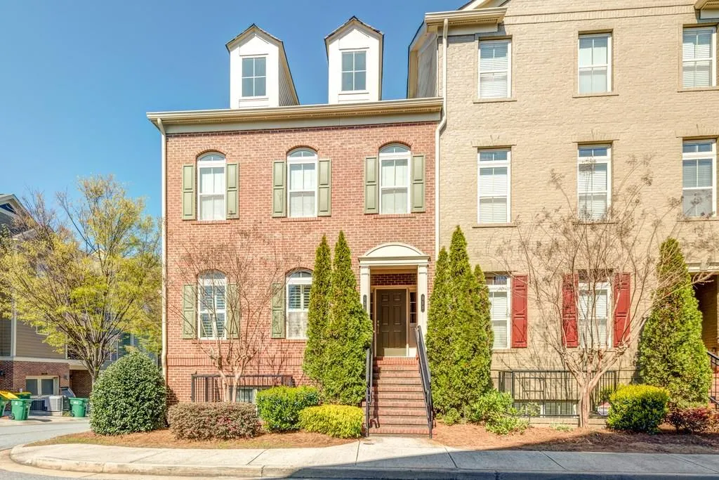 751 Berrydale Drive, Atlanta, Georgia 30328, 2 Bedrooms Bedrooms, ,2 BathroomsBathrooms,Residential,Sold,751 Berrydale Drive,5985507