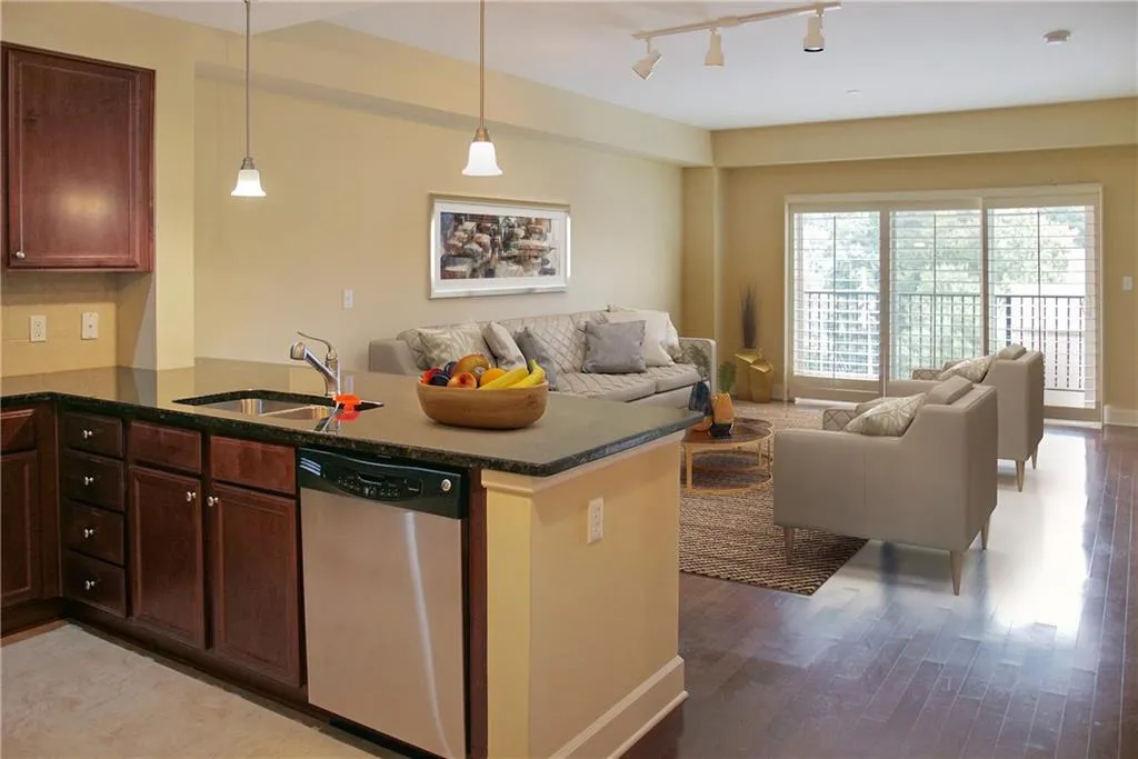 200 River Vista Drive Unit 606, Atlanta, Georgia 30339, 1 Bedroom Bedrooms, ,1 BathroomBathrooms,Residential,Sold,200 River Vista Drive Unit 606,6107045