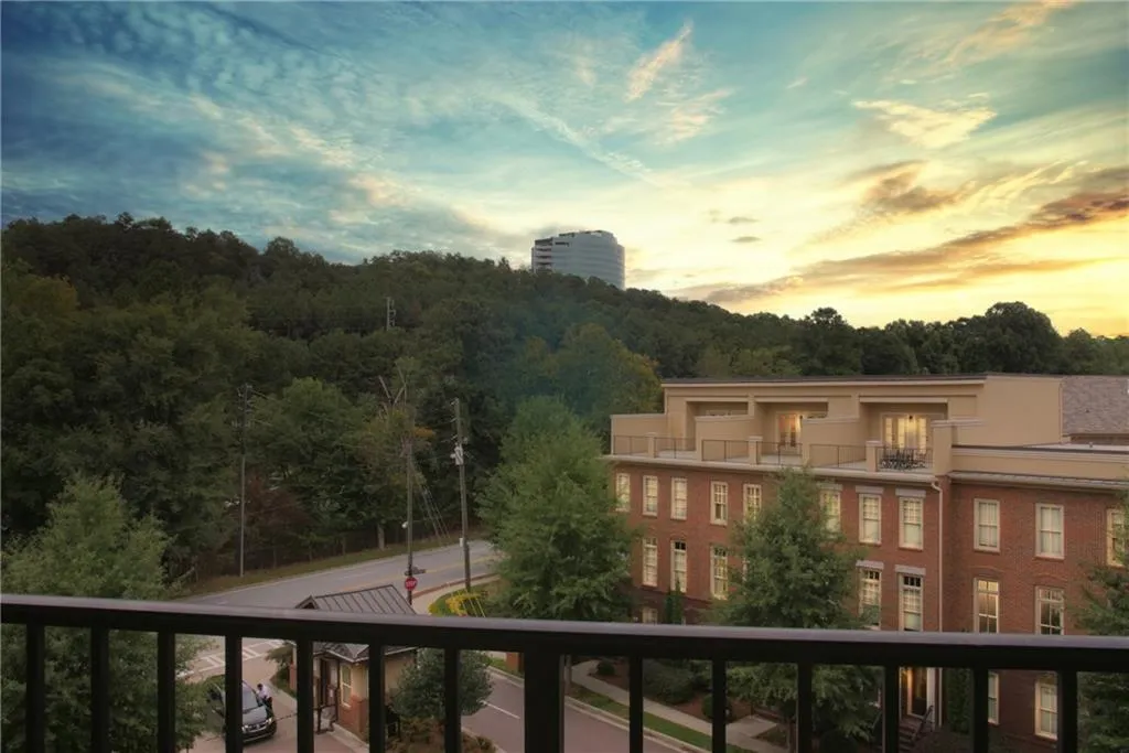 200 River Vista Drive Unit 606, Atlanta, Georgia 30339, 1 Bedroom Bedrooms, ,1 BathroomBathrooms,Residential,Sold,200 River Vista Drive Unit 606,6107045