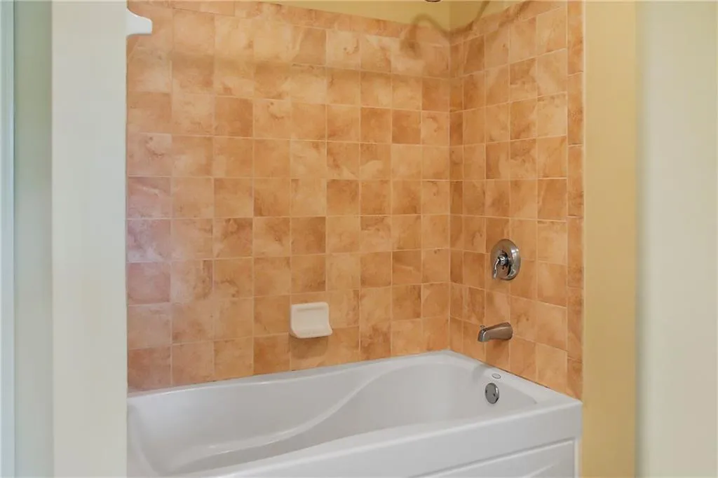 200 River Vista Drive Unit 606, Atlanta, Georgia 30339, 1 Bedroom Bedrooms, ,1 BathroomBathrooms,Residential,Sold,200 River Vista Drive Unit 606,6107045