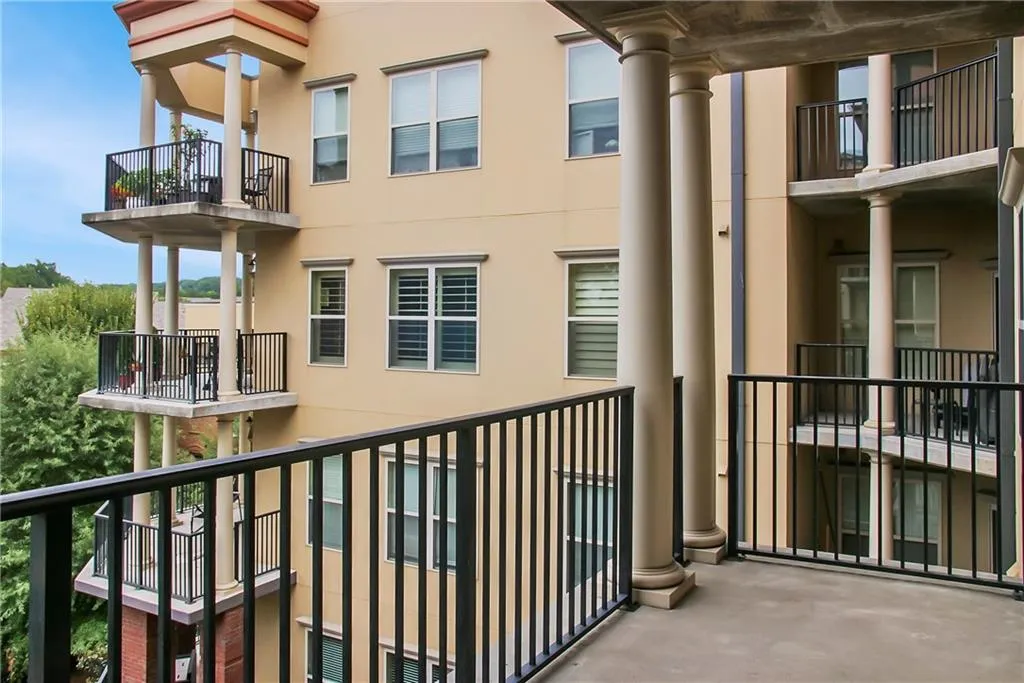 200 River Vista Drive Unit 606, Atlanta, Georgia 30339, 1 Bedroom Bedrooms, ,1 BathroomBathrooms,Residential,Sold,200 River Vista Drive Unit 606,6107045