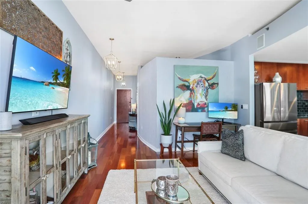 3324 Peachtree Road Ne Unit 2807, Atlanta, Georgia 30326, 1 Bedroom Bedrooms, ,1 BathroomBathrooms,Residential,For Sale,3324 Peachtree Road Ne Unit 2807,7544179