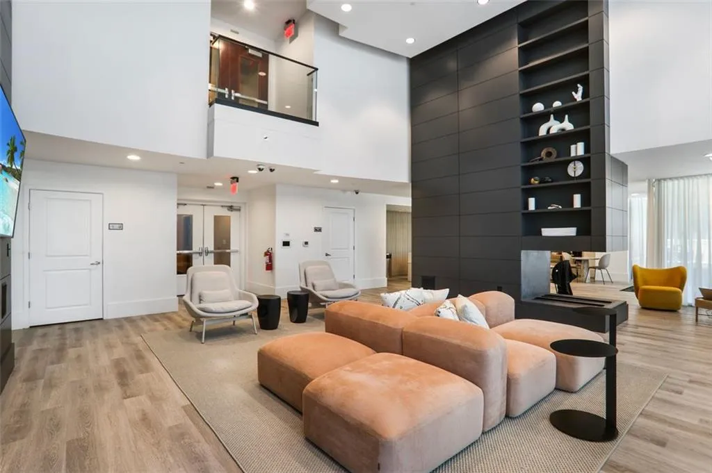 3324 Peachtree Road Ne Unit 2807, Atlanta, Georgia 30326, 1 Bedroom Bedrooms, ,1 BathroomBathrooms,Residential,For Sale,3324 Peachtree Road Ne Unit 2807,7544179